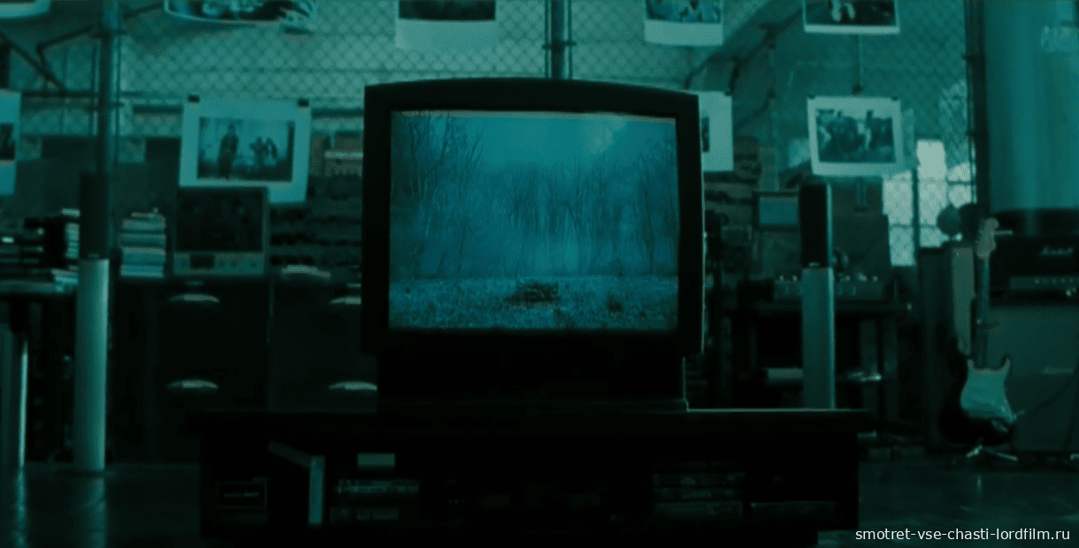 Фрагмент из фильма Звонок который напугал в свое время всех!